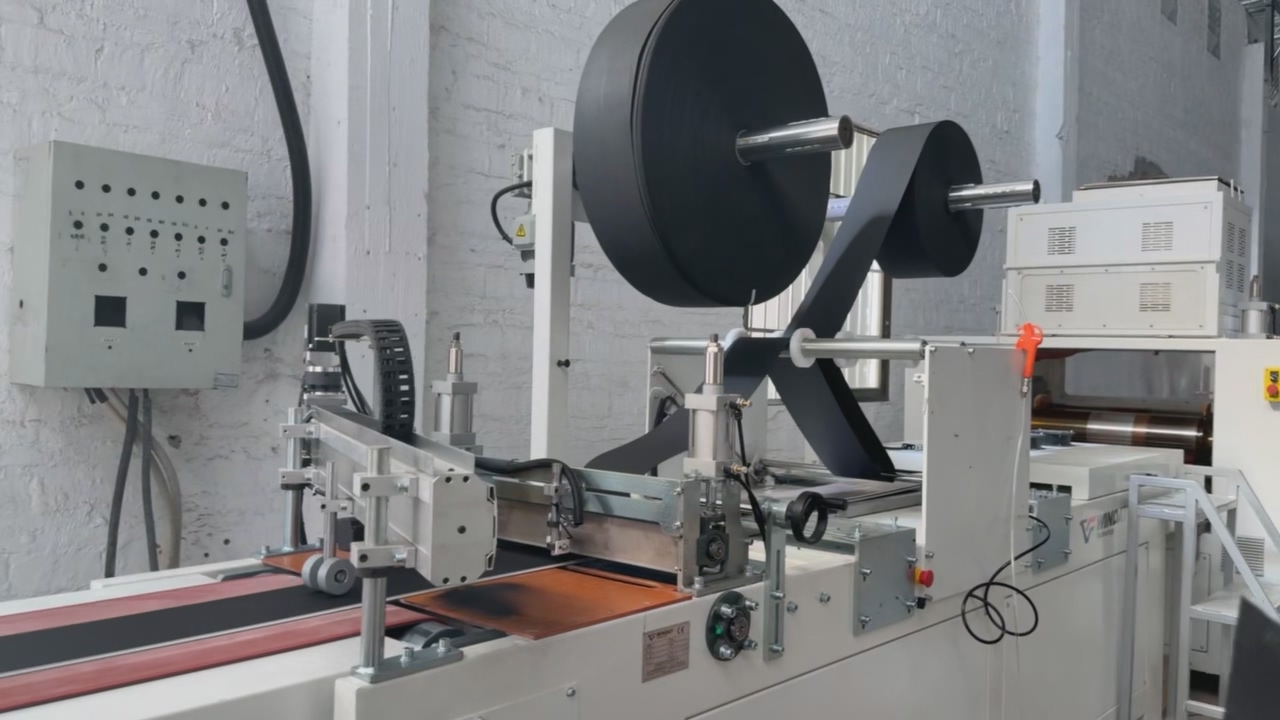 SPC flooring workshop production line